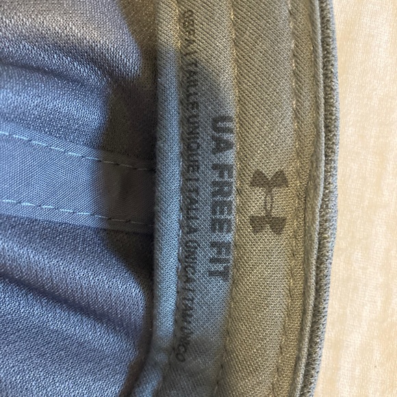 Women’s Under Armour Hat - Picture 2 of 3